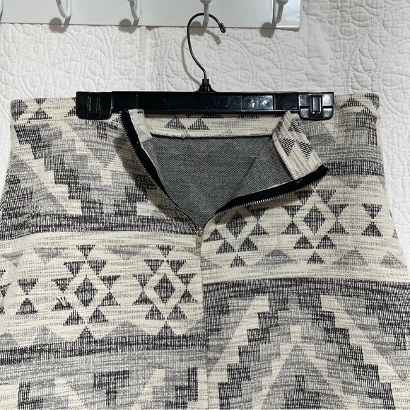 NWT ATMOSPHERE Womens Boho Aztec Tribal Print Mini Skirt, Size 12, -#301 - Picture 4 of 10